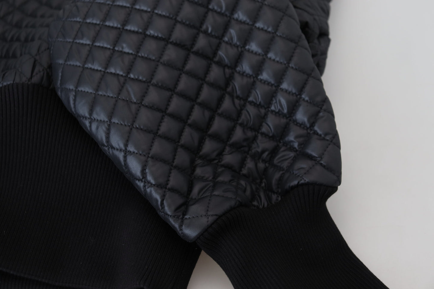 Elegant Quilted Pullover Sweater - Chic Black
