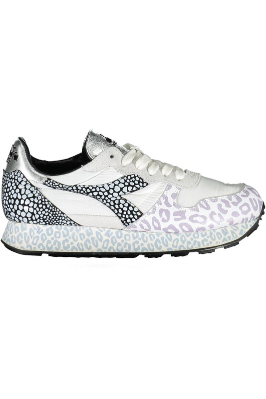 Chic White Lace-Up Sports Sneakers with Contrast Sole