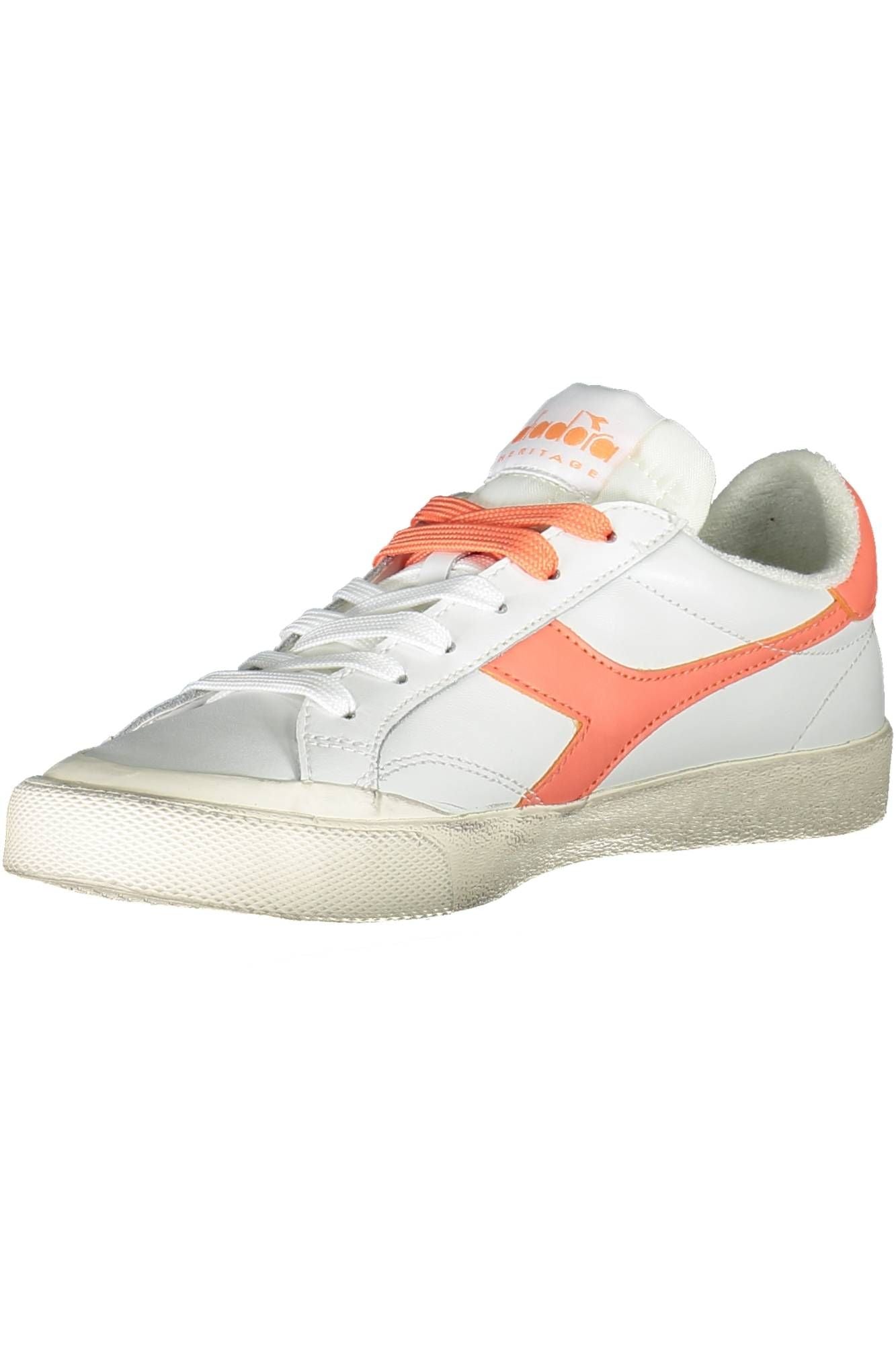 Elegant White Sneakers with Contrasting Laces