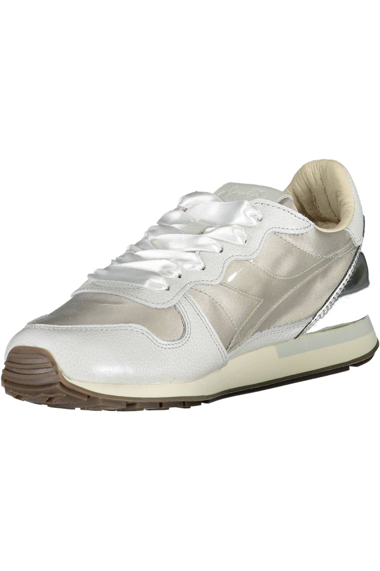 Chic Gray Fabric Sneakers with Contrasting Details