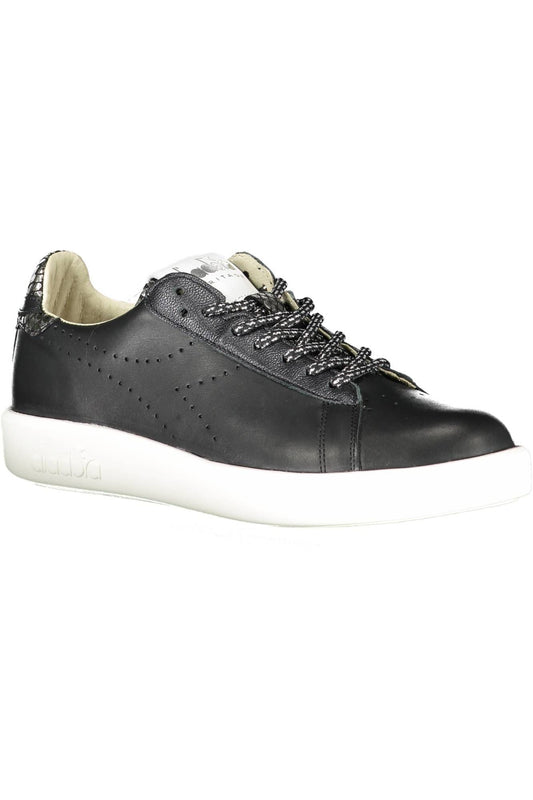 Chic Contrasting Black Sneakers with Logo Accents