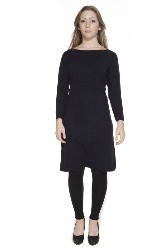 Chic Quarter-Sleeve Wool Dress with Back Zip Detail