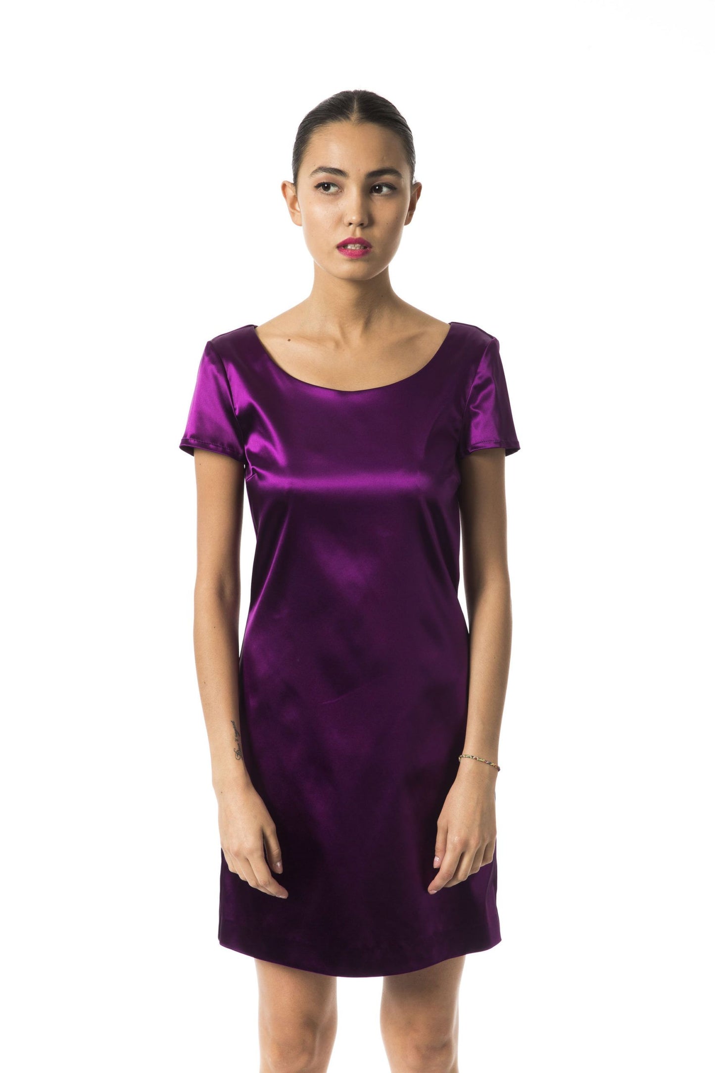 Elegant Violet Short Dress with Round Neck