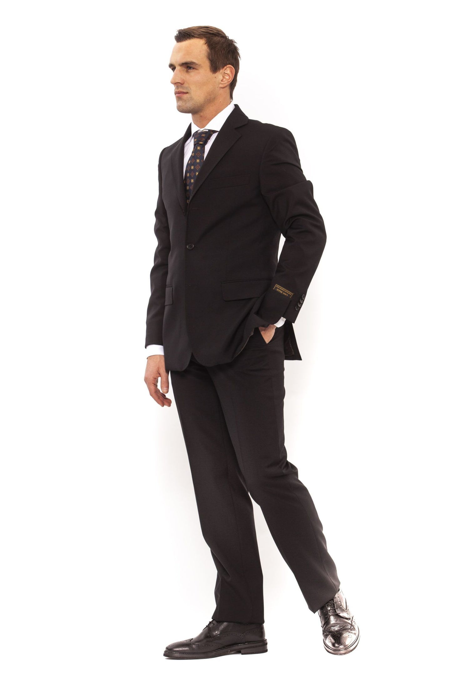 Elegant Classic Fit Suit with Modern Tailoring