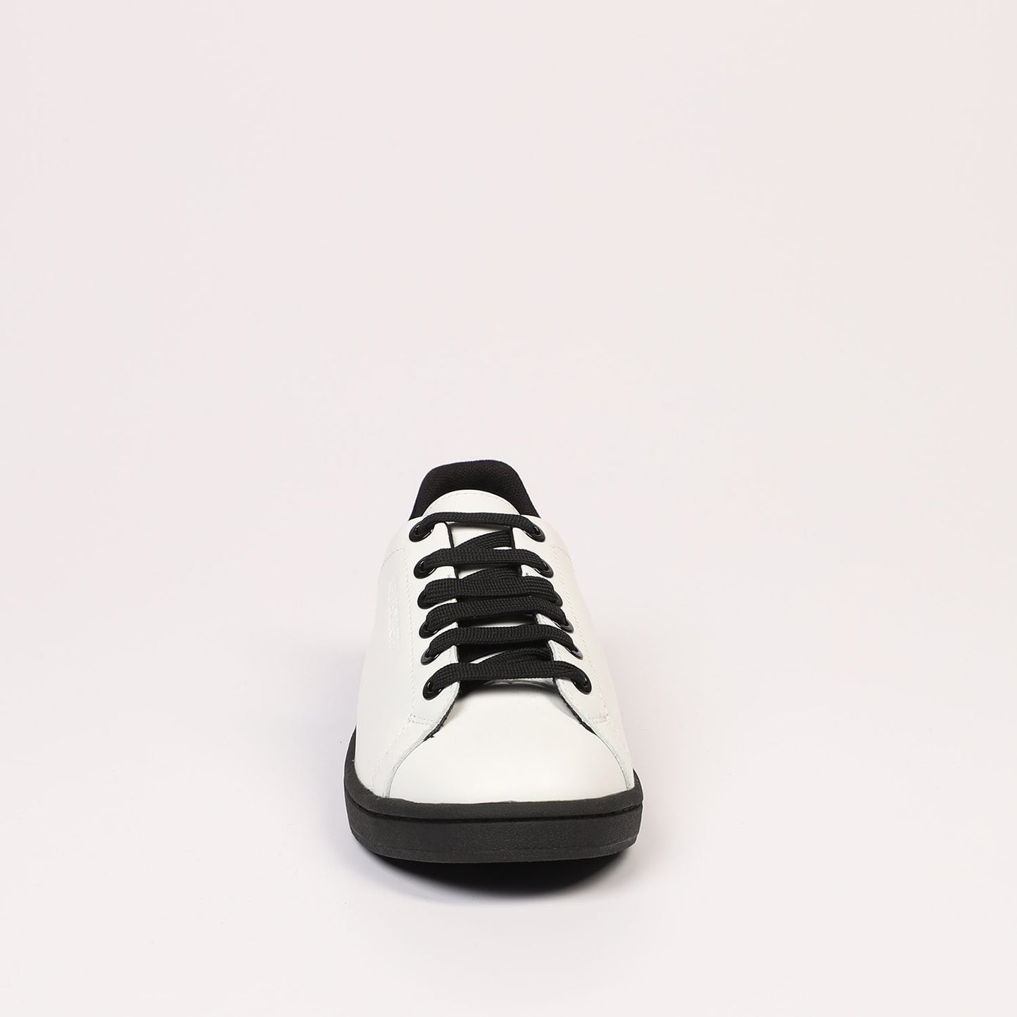 Elegant White Tennis Trainers with Lace Closure