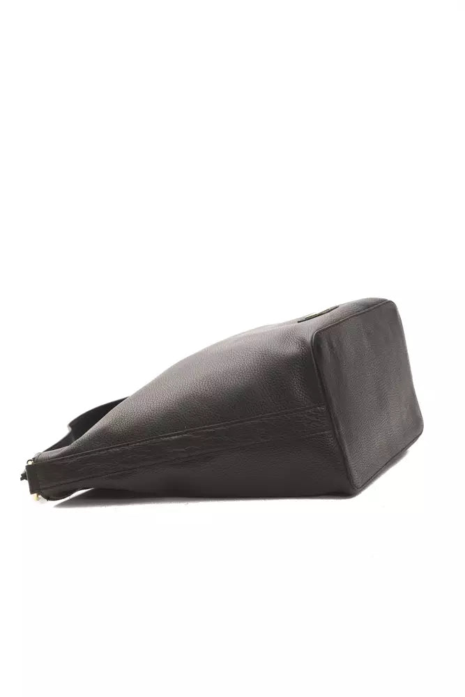 Elegant Leather Shoulder Bag in Timeless Black