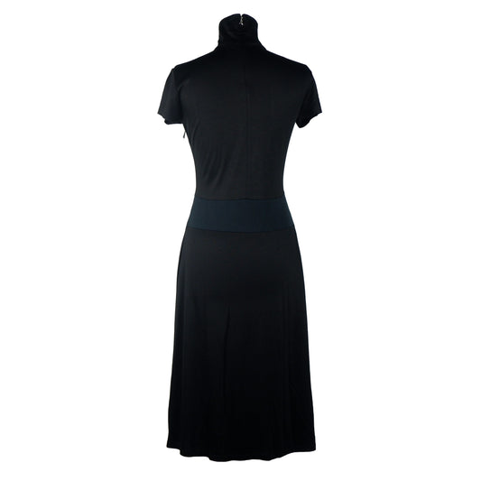 Elegant Black Long Dress with Decorative Ribbon