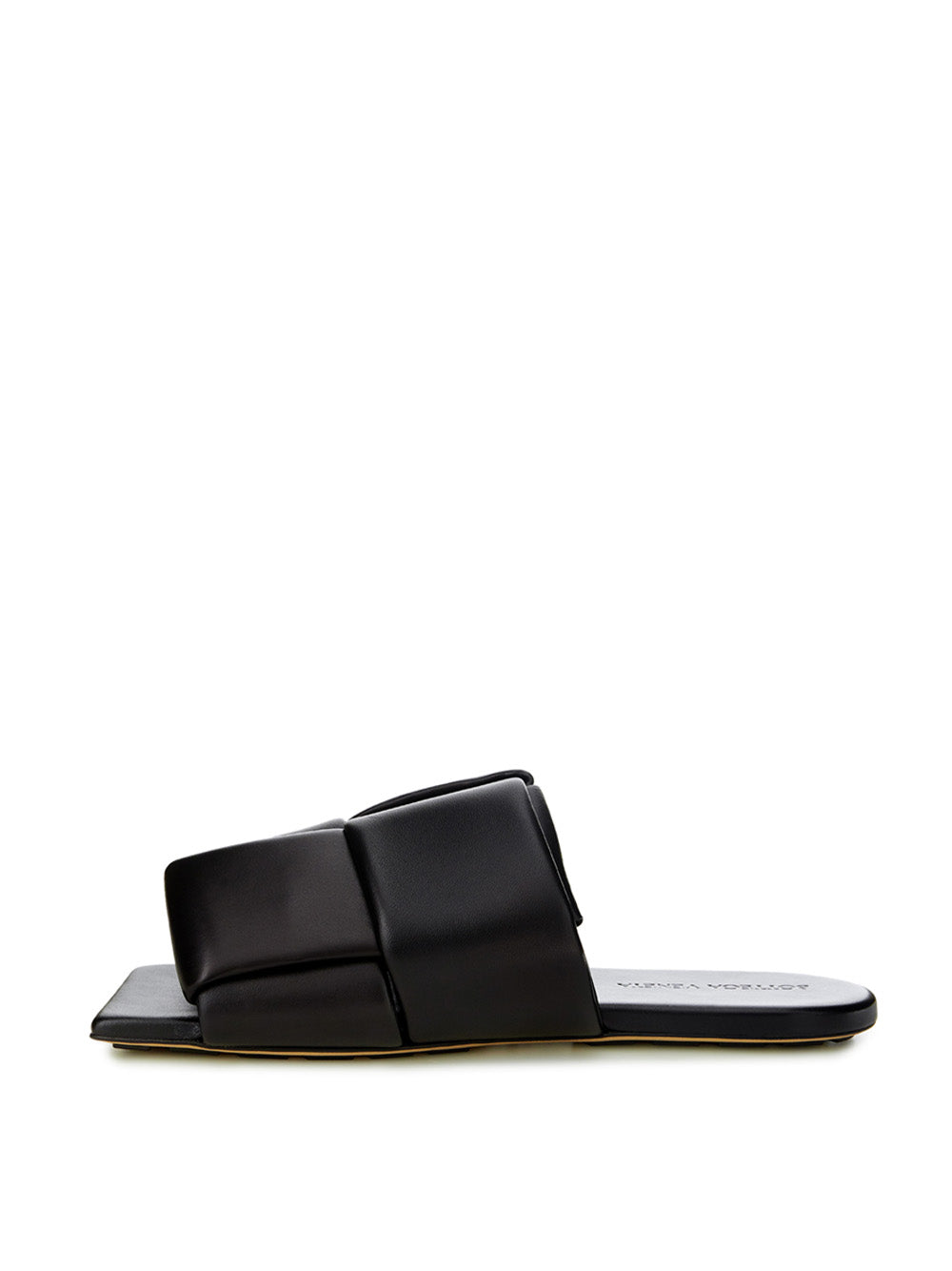 Chic Black Leather Maxi Intreccio Slipper