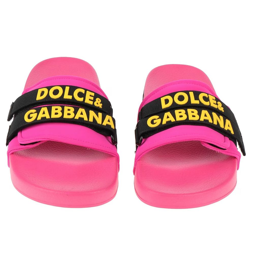 Chic Fuchsia Rubber Slippers for Elegant Comfort