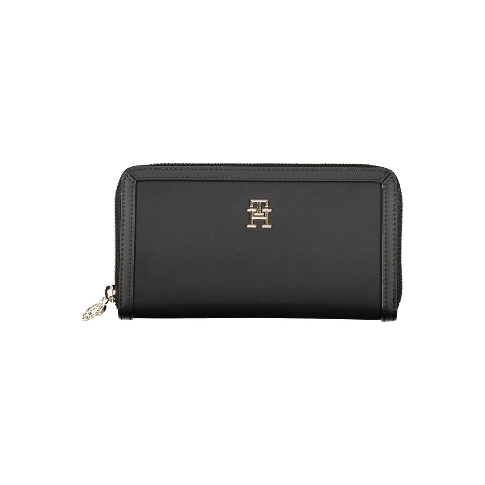 Chic Black Multi-Compartment Wallet