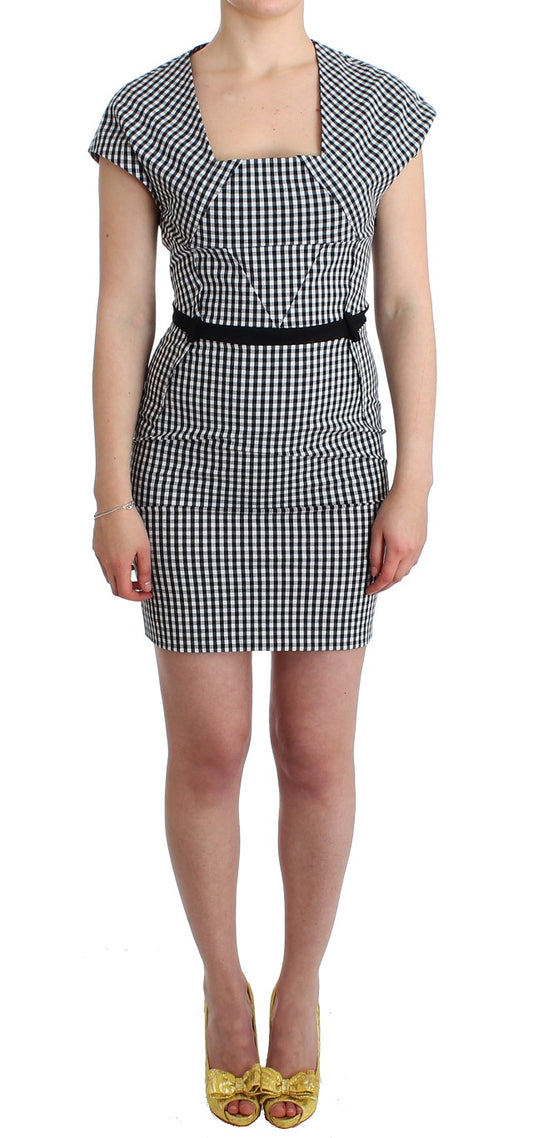 Chic Monochrome Sheath Dress with Belted Waistline