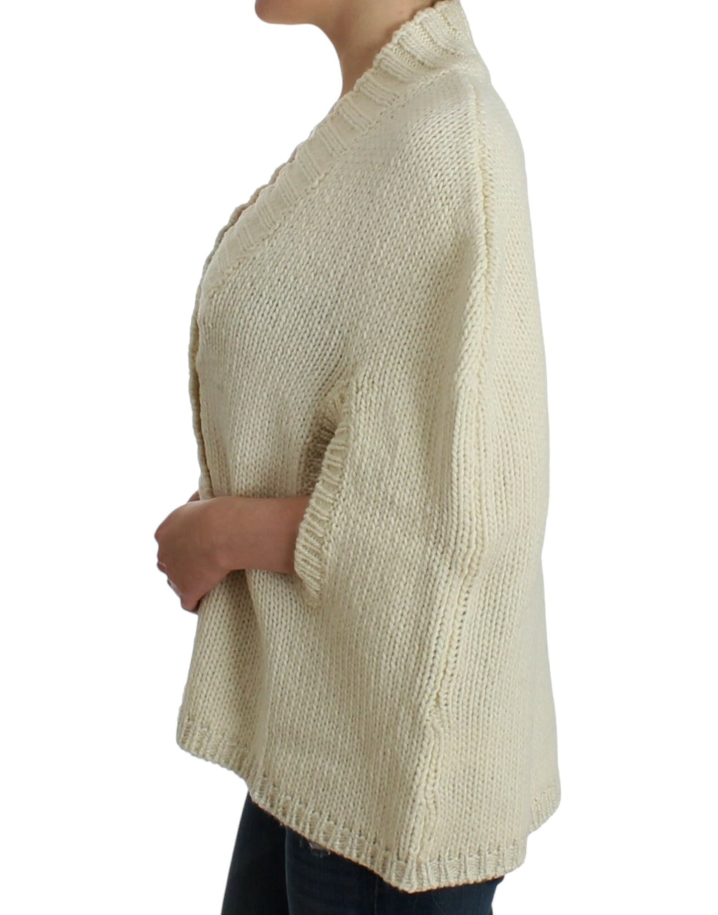 White knitted cardigan