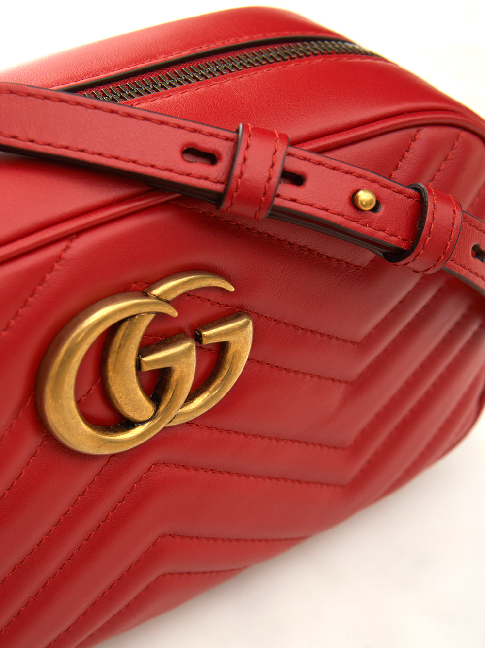 Elegant Red Leather Marmont Shoulder Bag