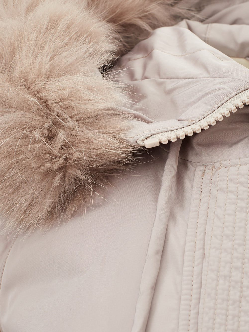 Elegant Quilted Mid-Length Beige Jacket with Fur