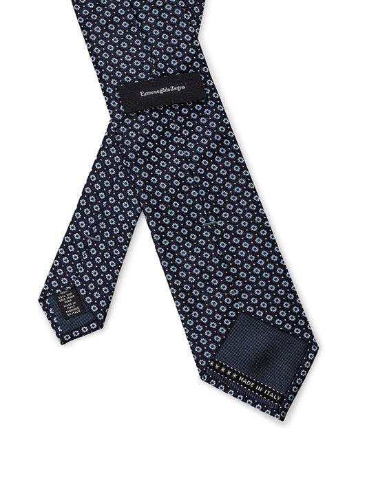 Elegant Blue Silk Tie - Perfect for Sophisticated Looks