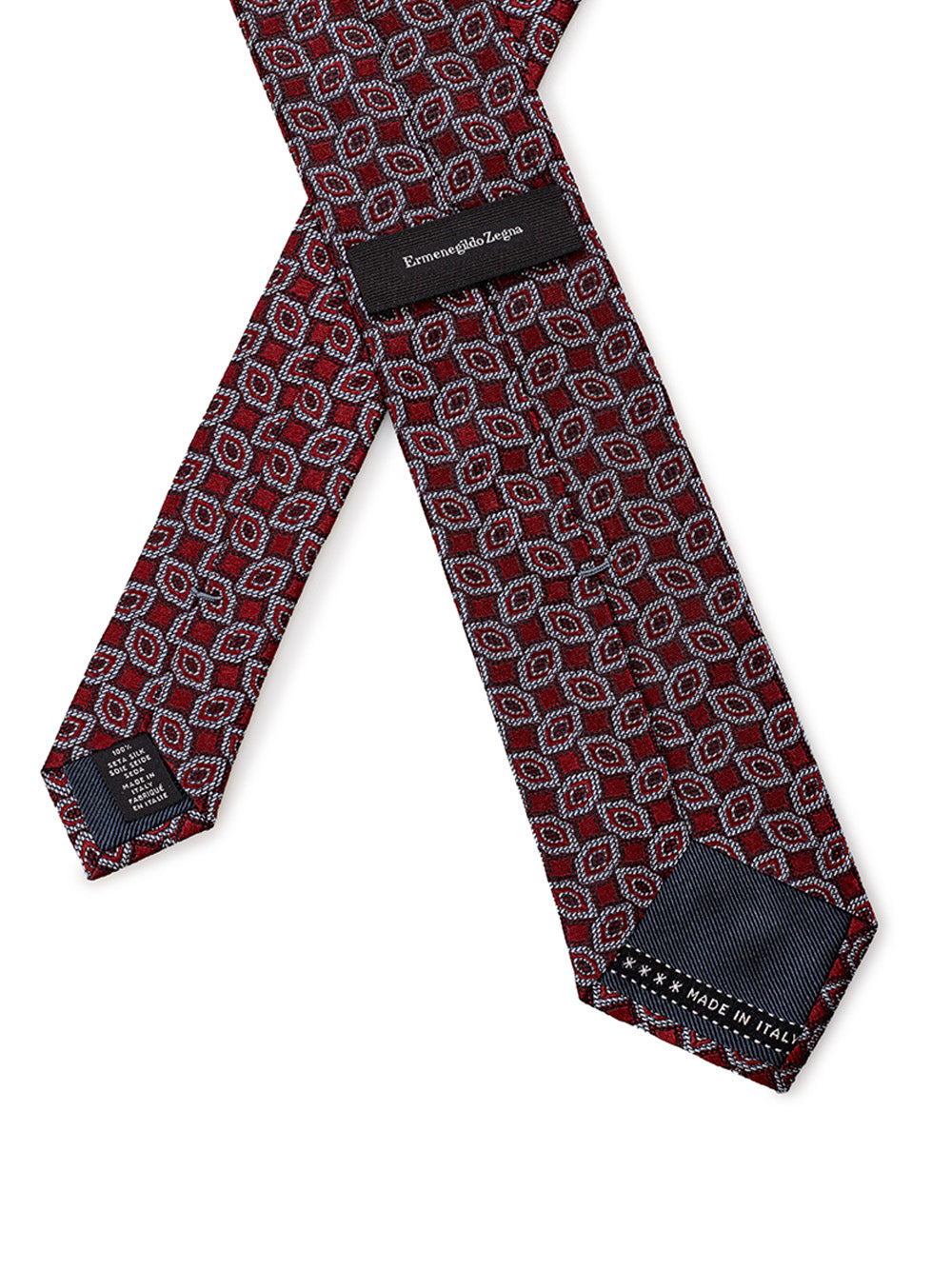 Elegant Silk Tie in Dark Red