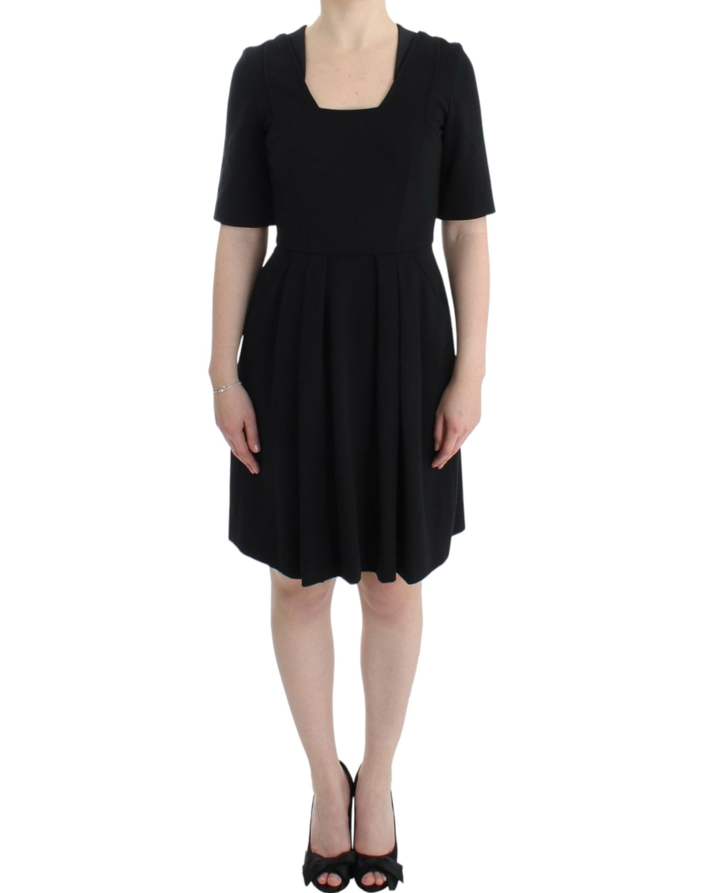 Black short sleeve venus dress