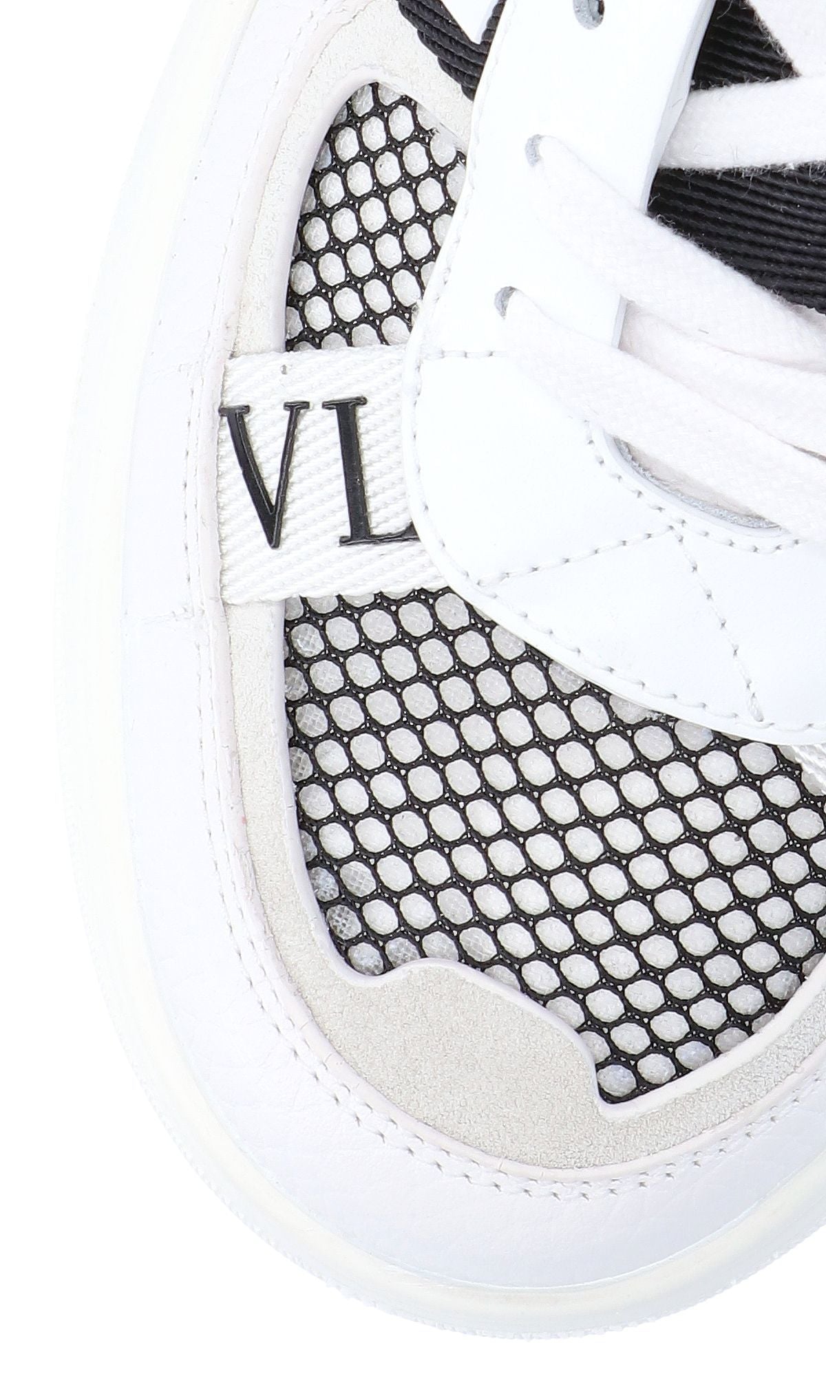 Elegant Leather Low-Top Sneakers in Monochrome