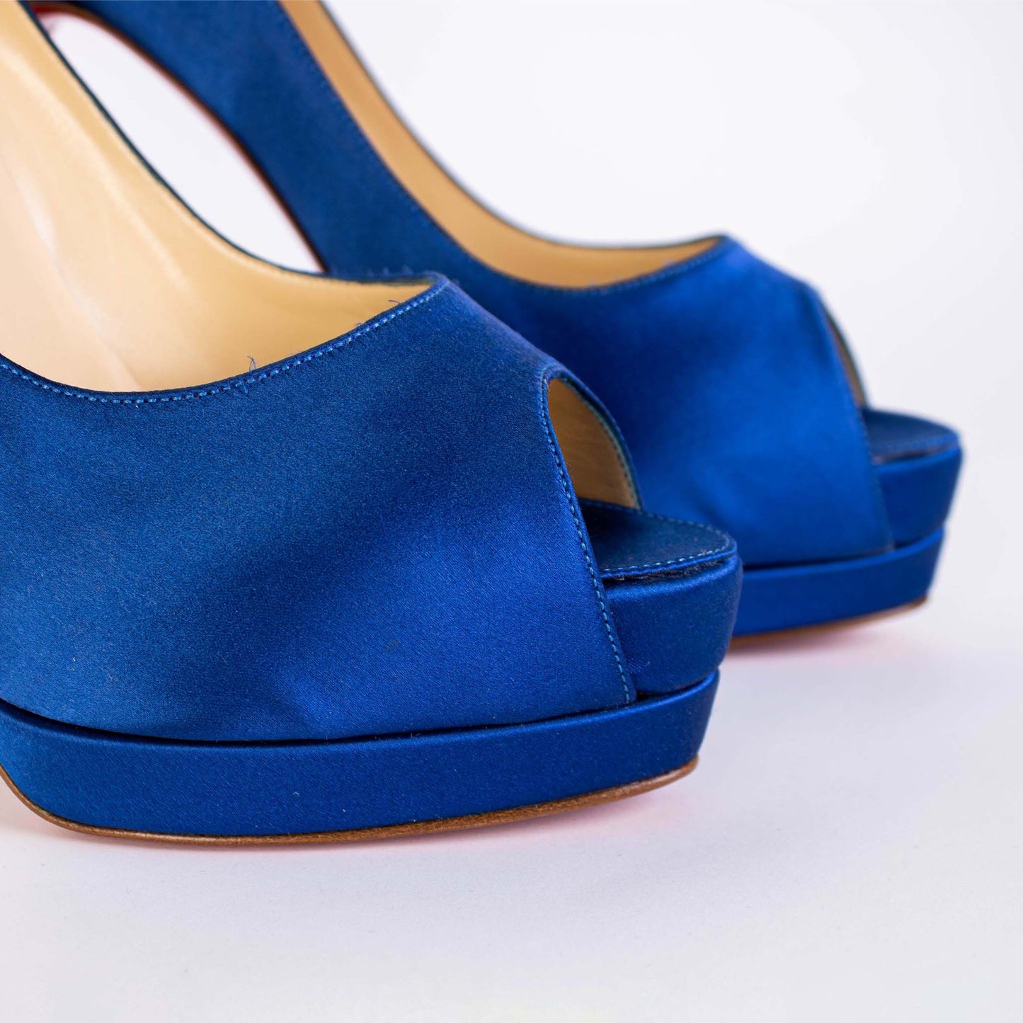 Elegant Blue Satin Altadama Pumps