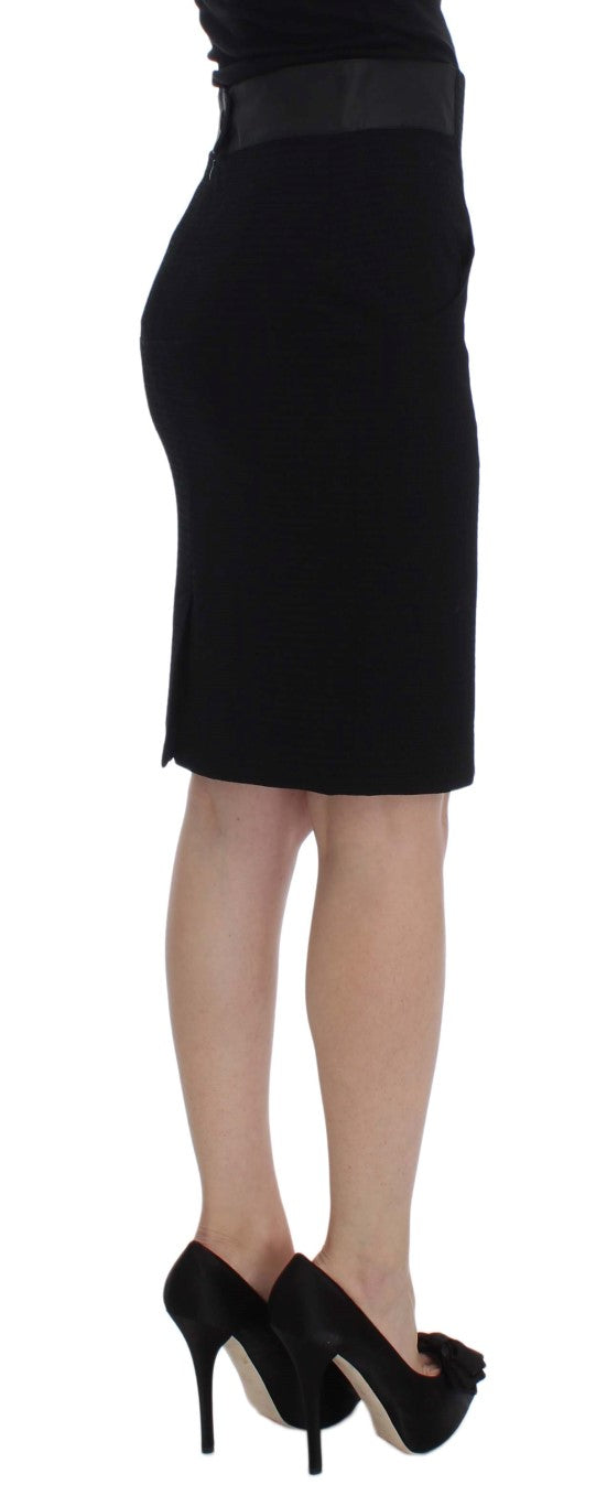 Elegant Black Pencil Skirt - Perfect for Chic Styling