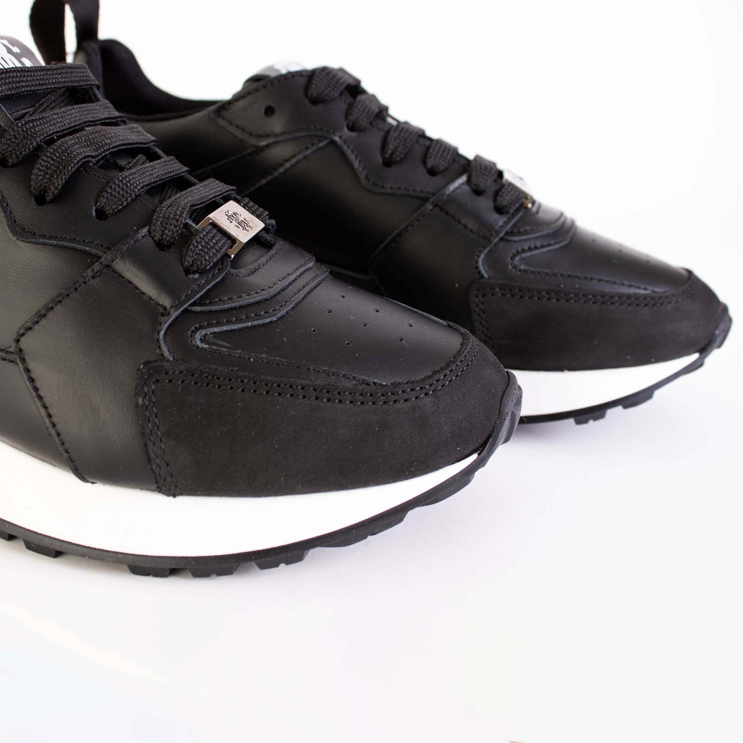 Elegant Black Leather Sneakers with Italian Craftsmanship