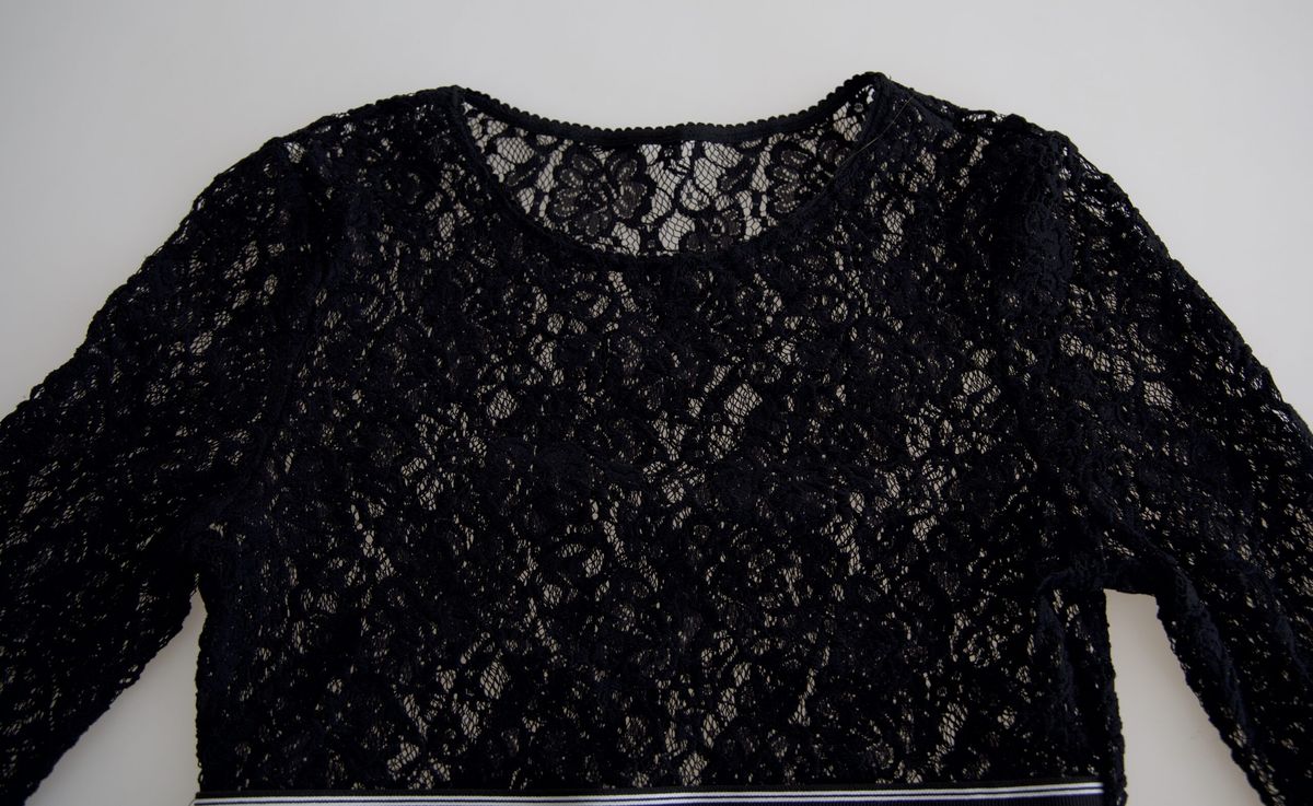 Elegant Black Round Neck Pullover Sweater