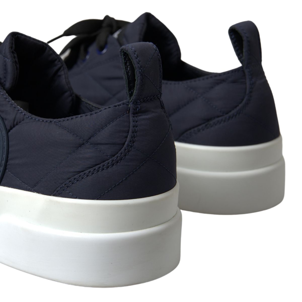 Chic Blue Casual Sneakers for the Stylish Man