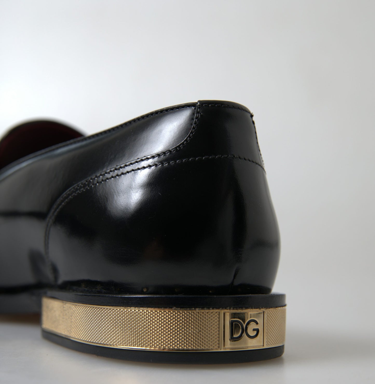 Elegant Black Gold Tassel Leather Loafers