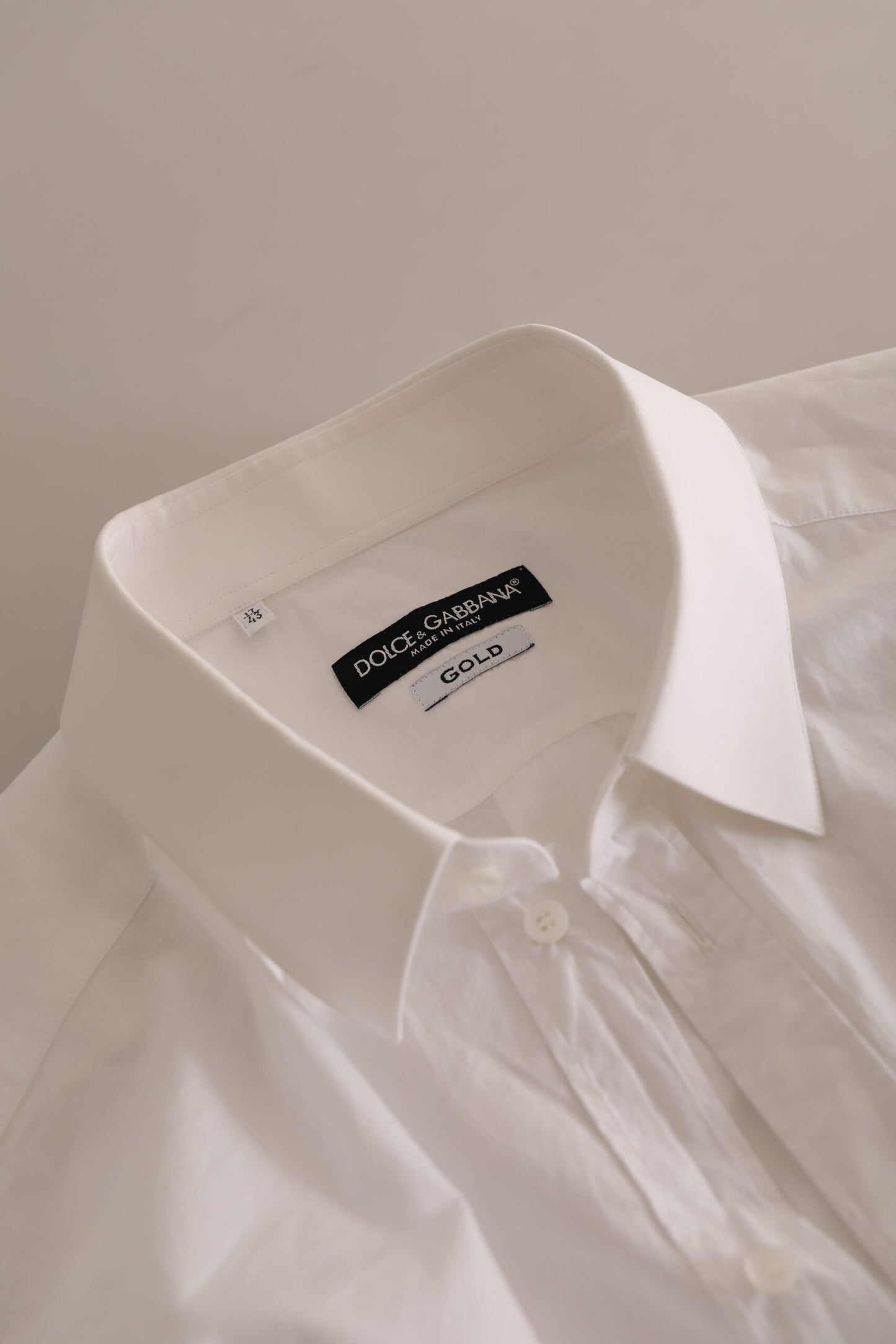 Elegant White Cotton Dress Shirt