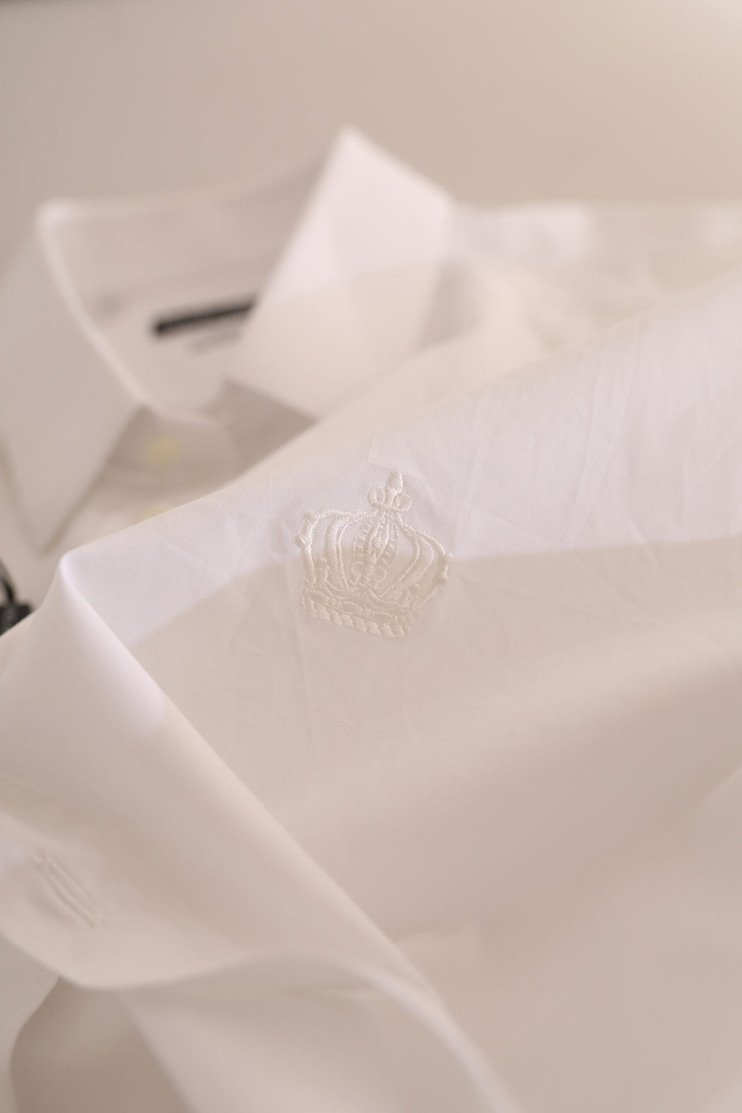 Elegant White Cotton Dress Shirt