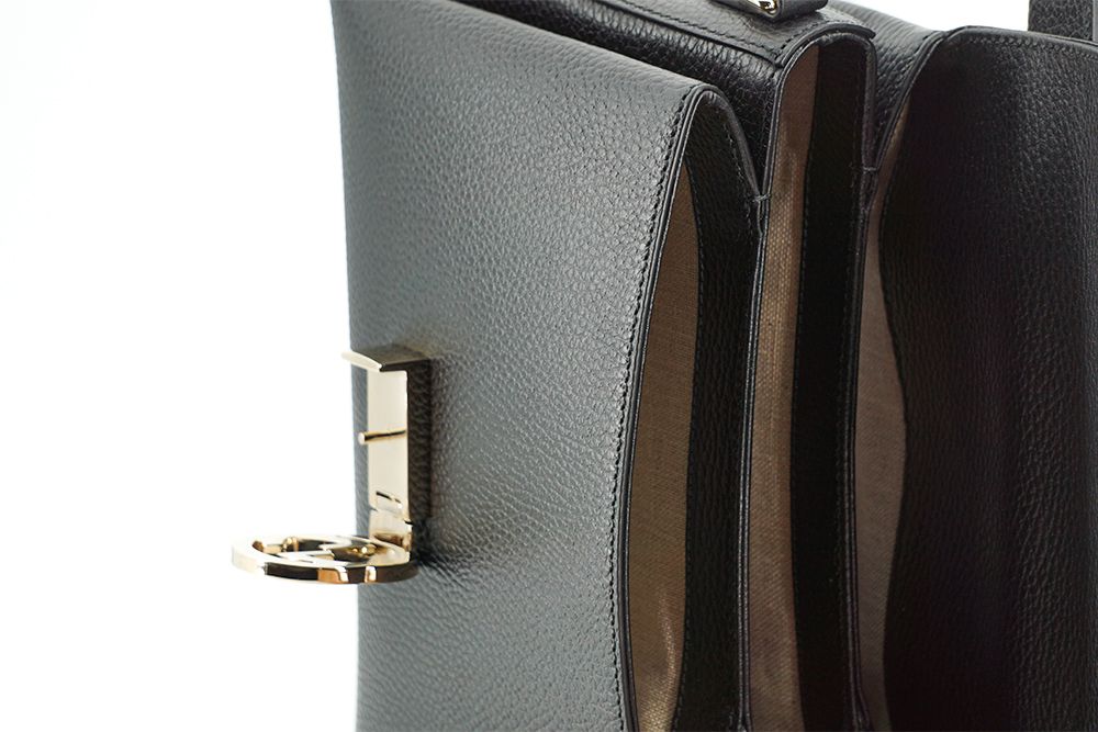 Elegant Black Leather Chain Shoulder Bag