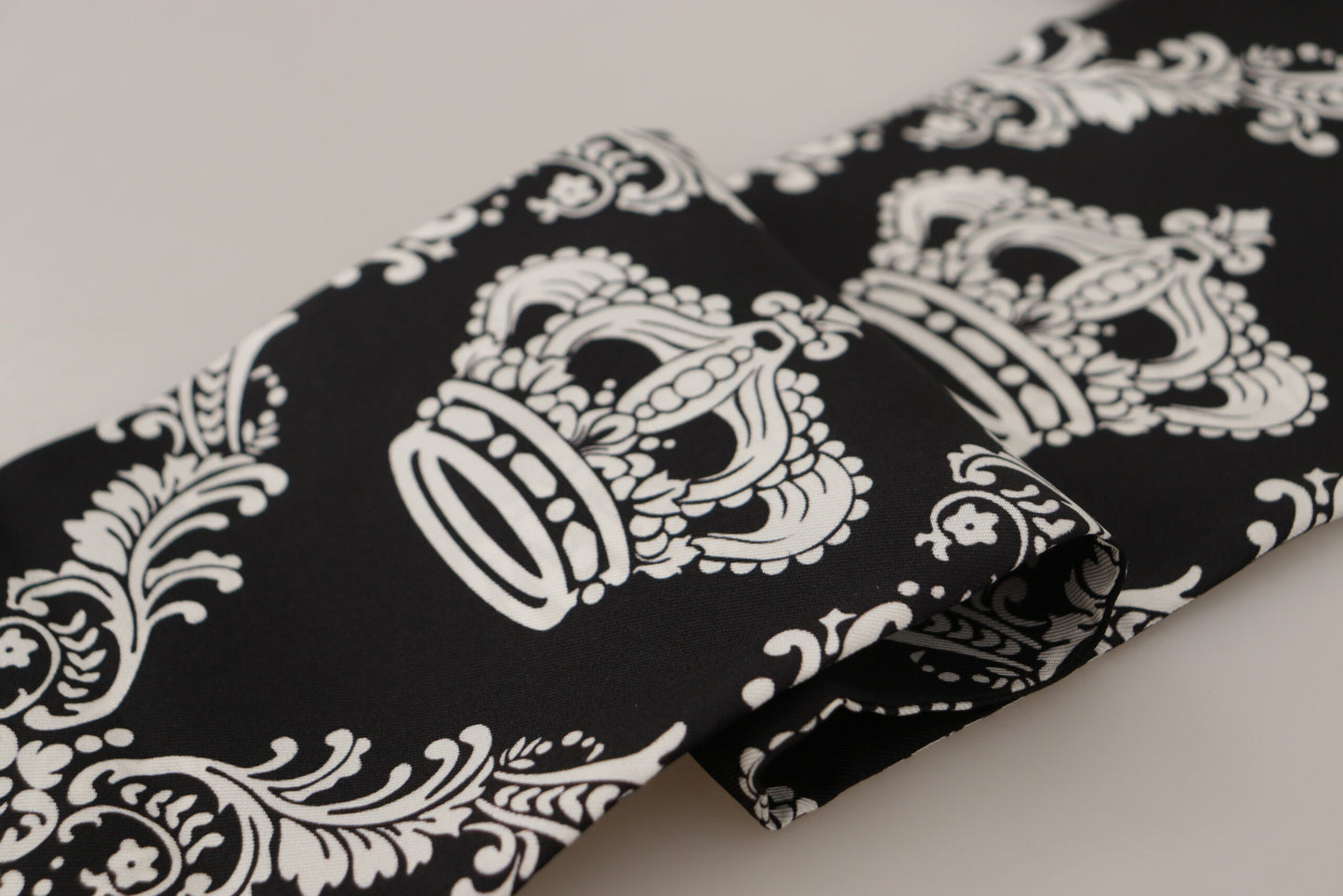 Elegant Black & White Silk Men's Scarf