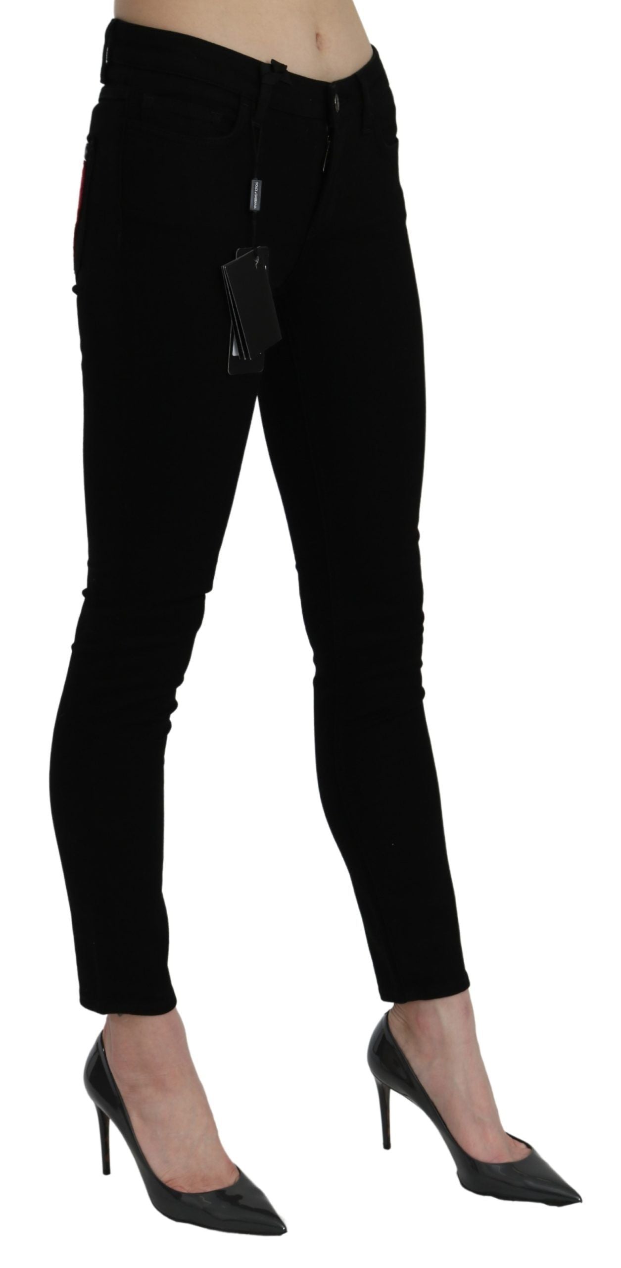 Chic Slim Fit Black Cropped Jeans