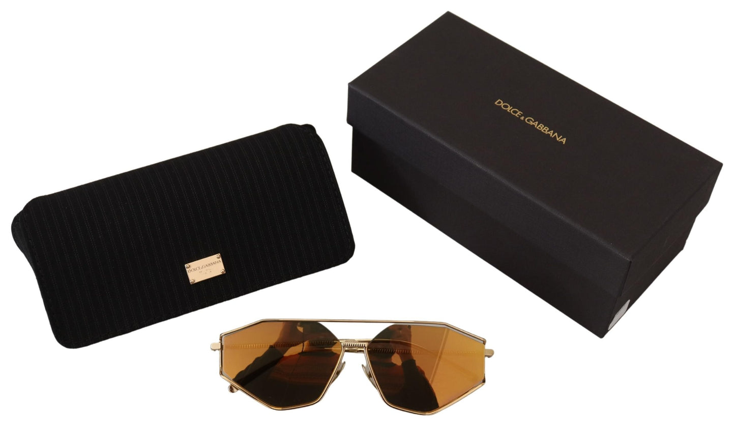 Elegant Gold Frame Sunglasses with UV Protection