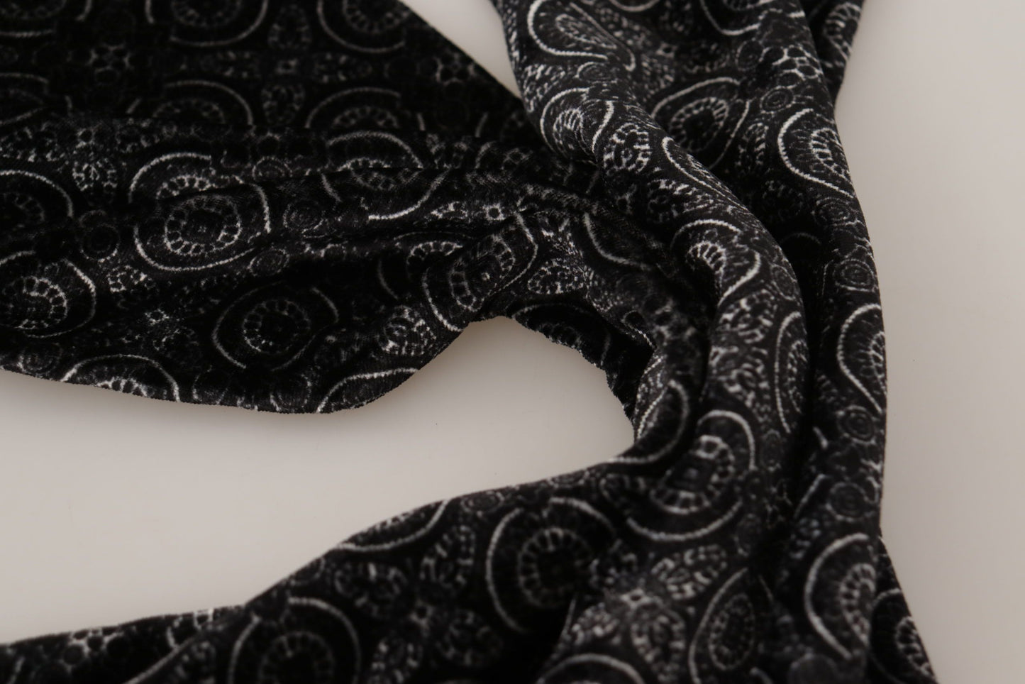 Elegant Black Silk Blend Men's Scarf