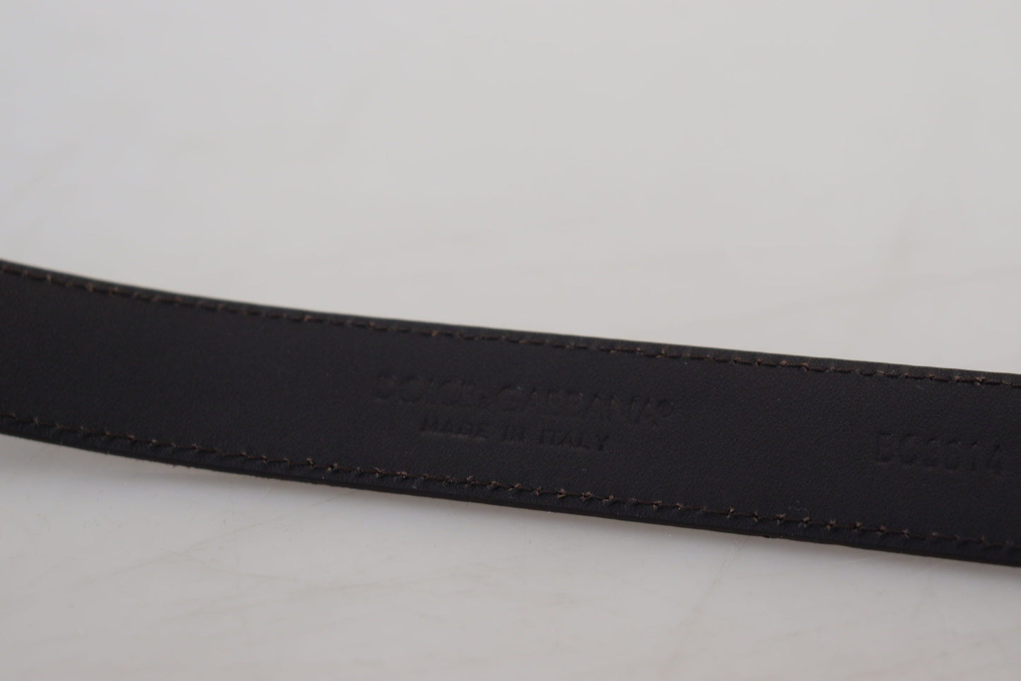 Elegant Italian Leather Belt with Metal Buckle