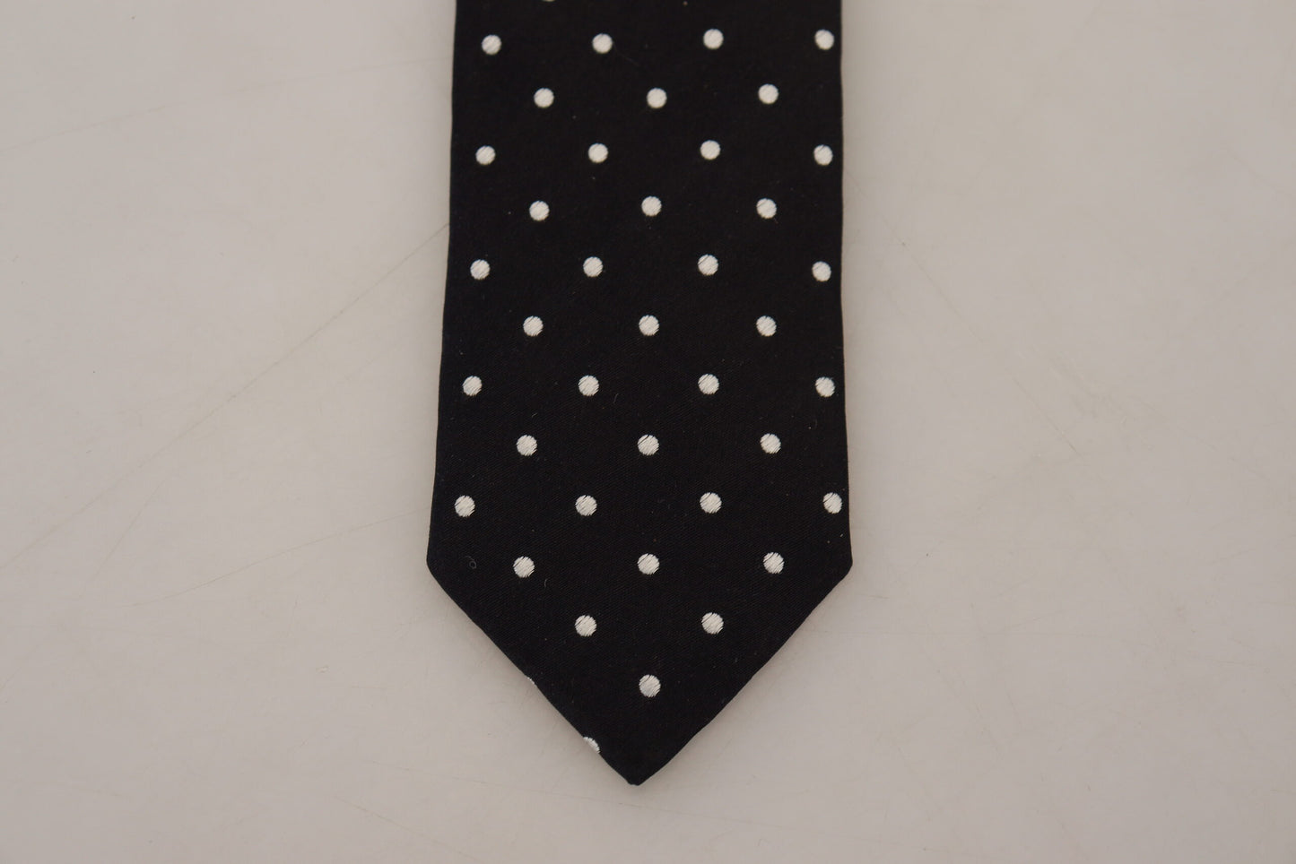 Elegant Black Polka Dot Silk Tie