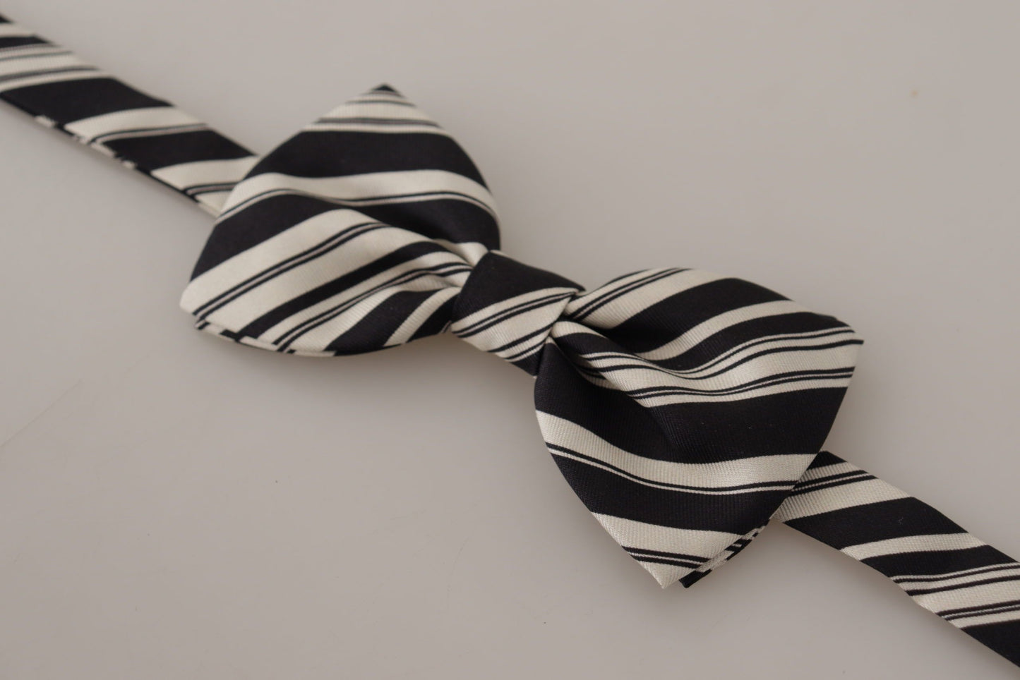 Silken Elegance - Timeless Men's Designer Tie