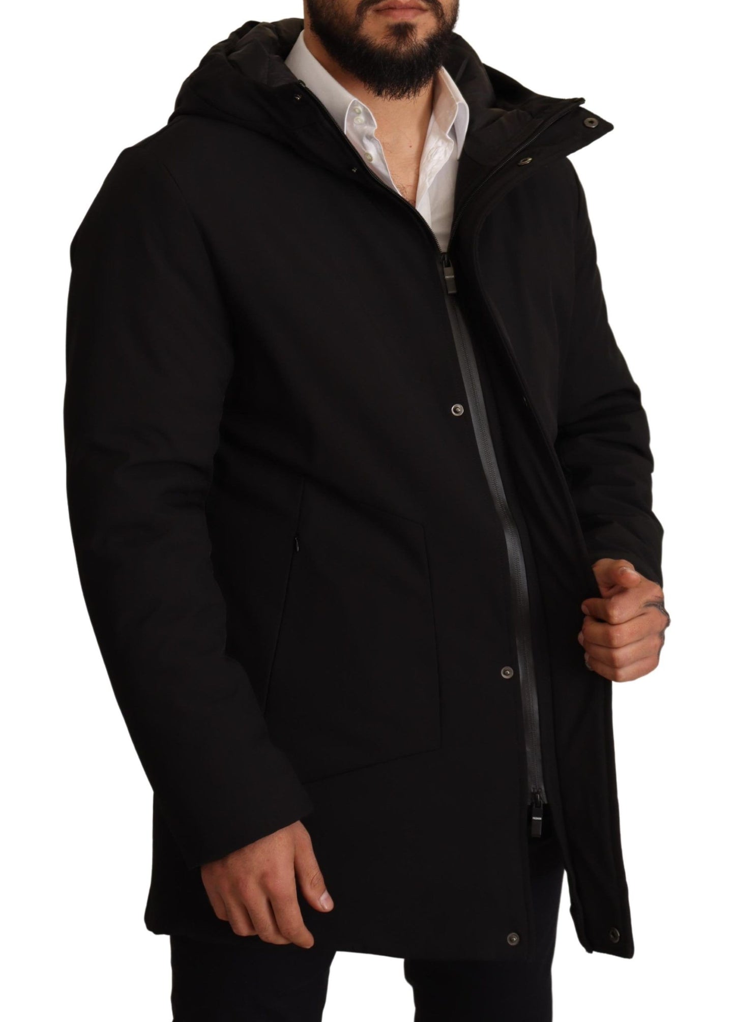 Sleek Black Lightweight Hooded Windbreaker