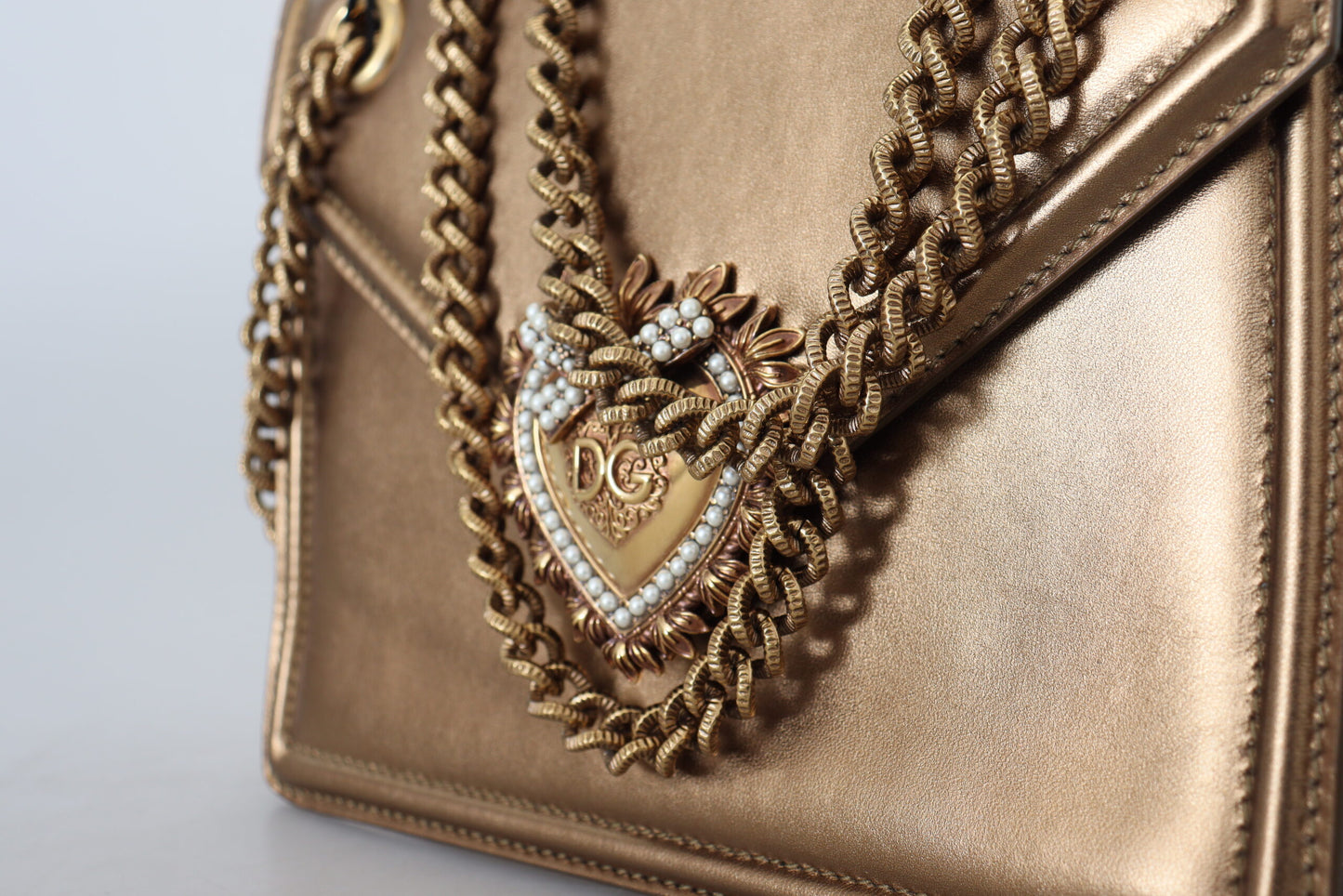 Elegant Bronze Leather Shoulder Bag with Chain Strap