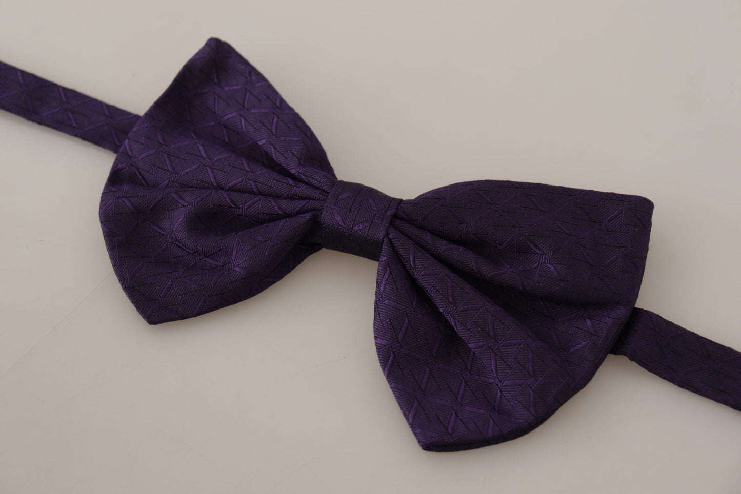 Elegant Blue Silk Bow Tie