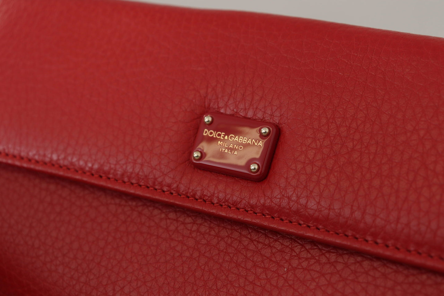 Elegant Red Leather Bifold Continental Wallet