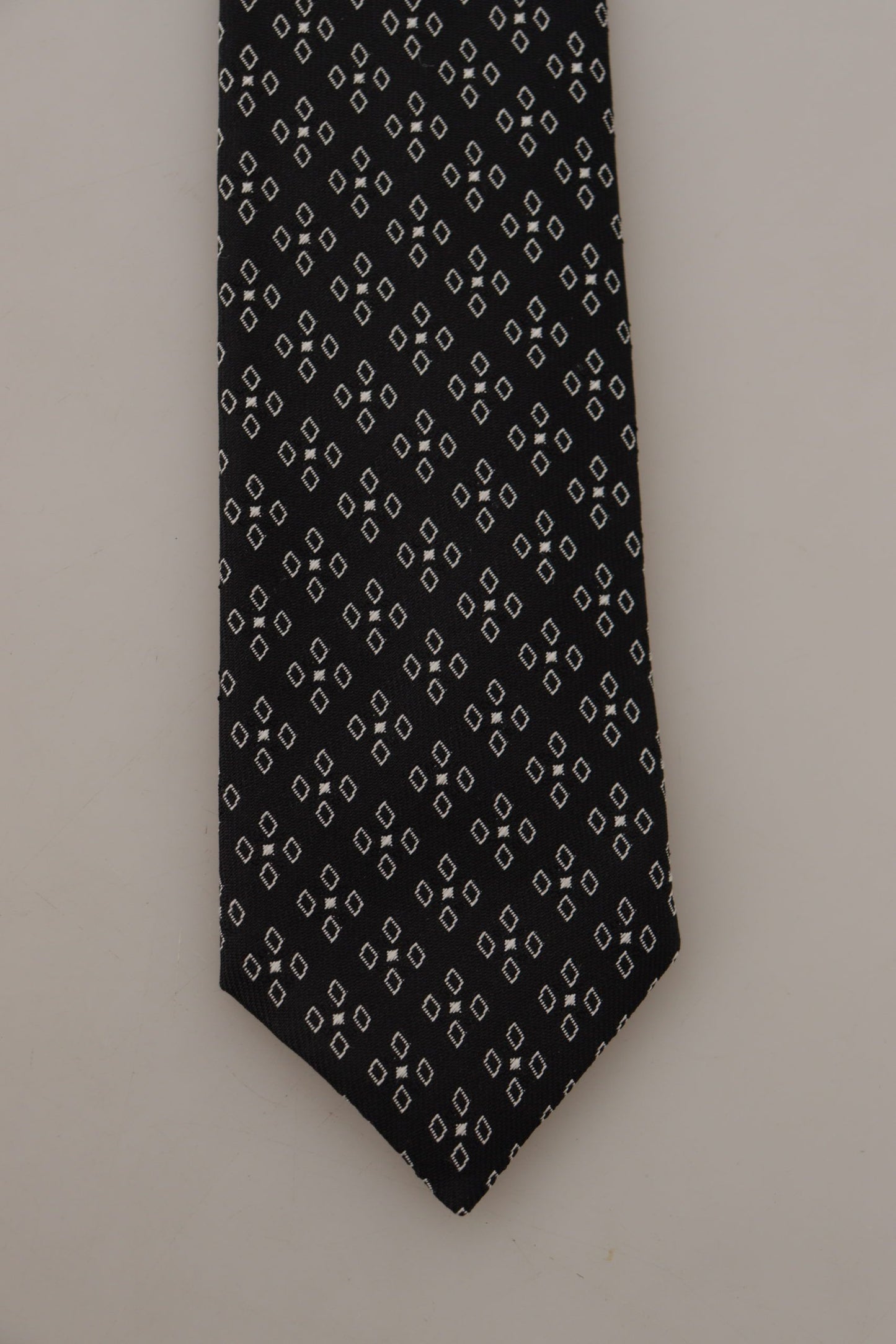 Elegant Black Silk Geometric Bow Tie