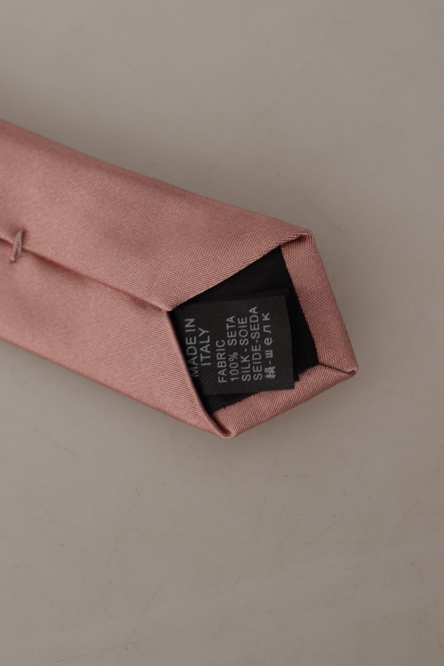 Elegant Pink Silk Bow Tie