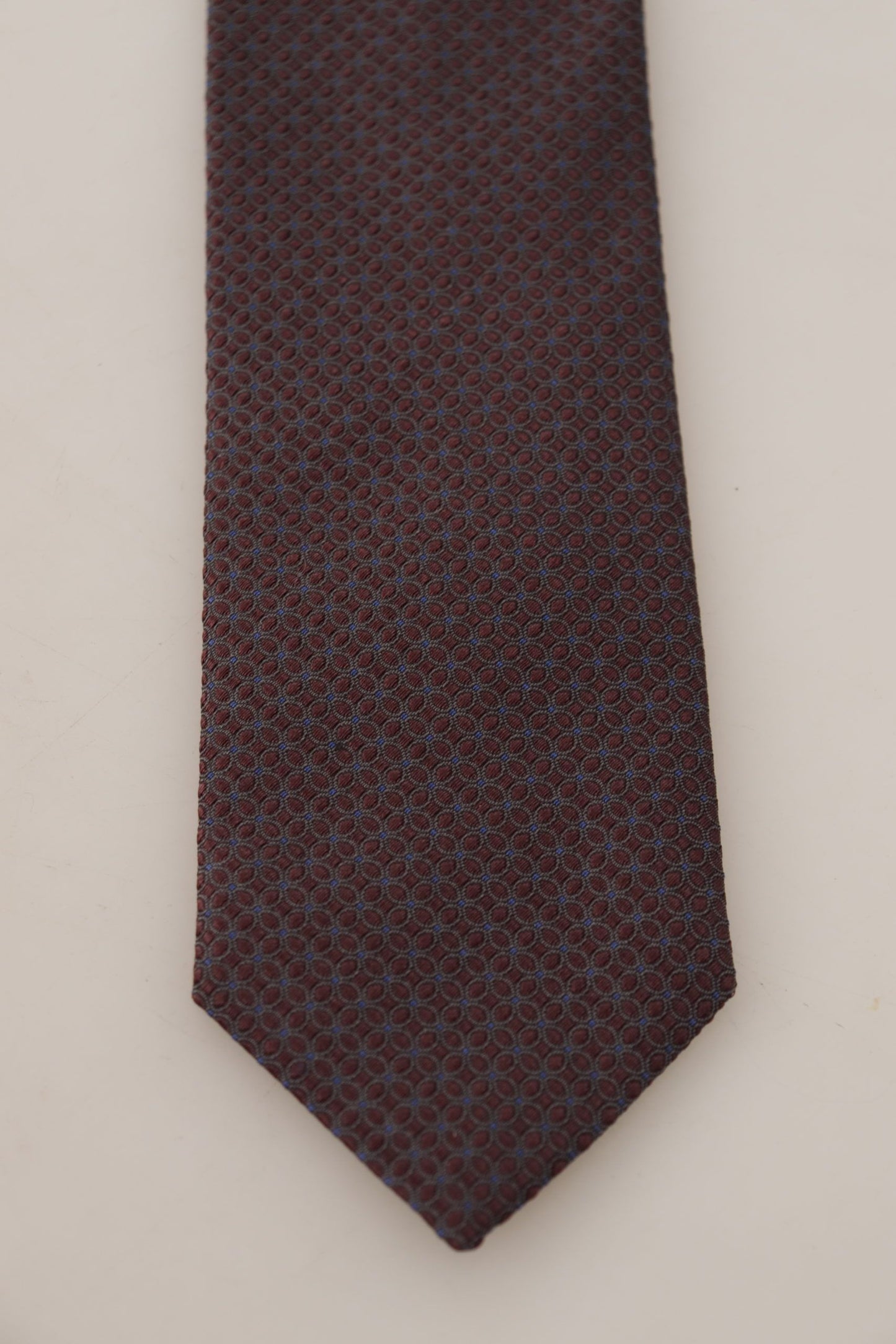 Elegant Bordeaux Silk Tie