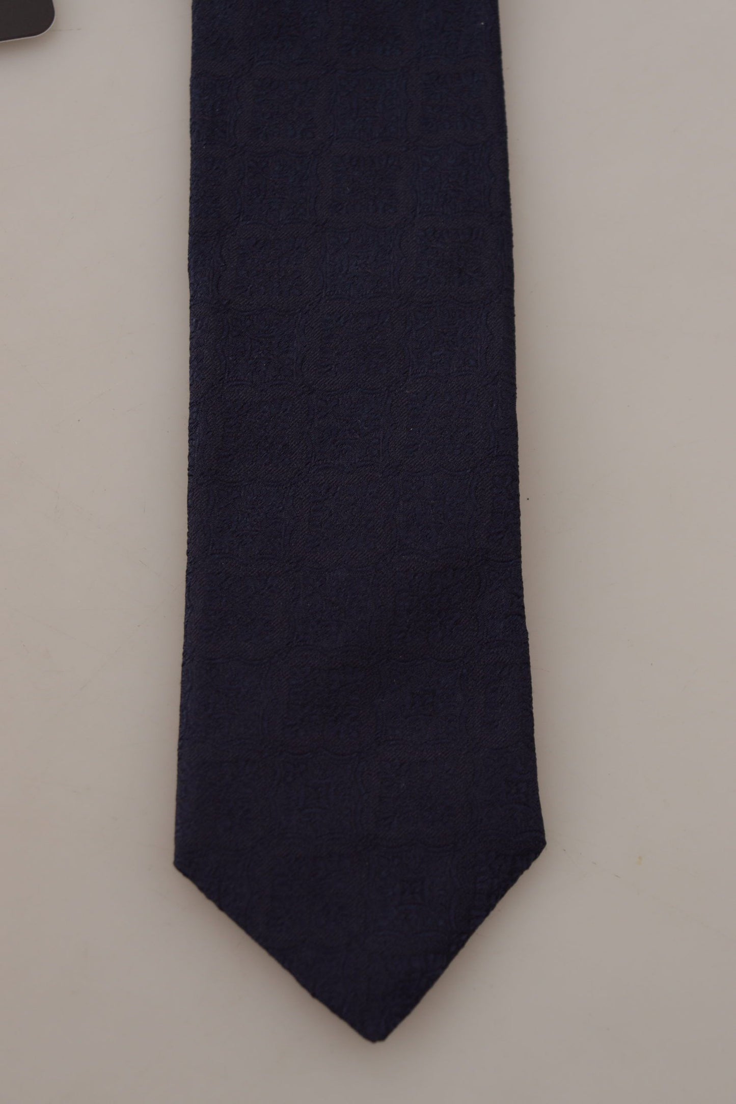 Elegant Blue Silk Men's Tie