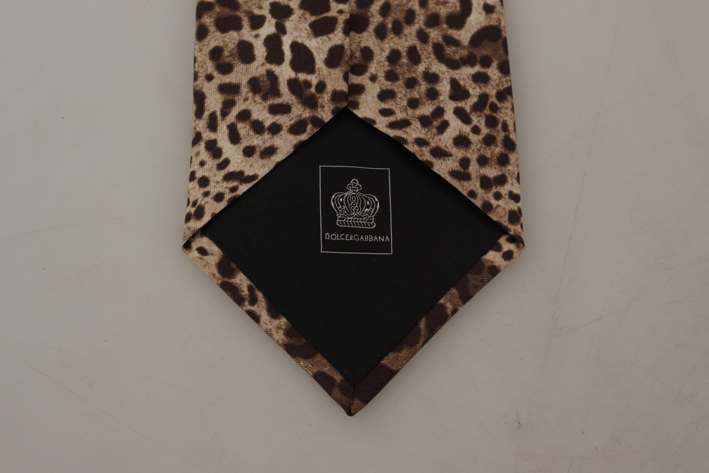 Elegant Leopard Silk Bow Tie