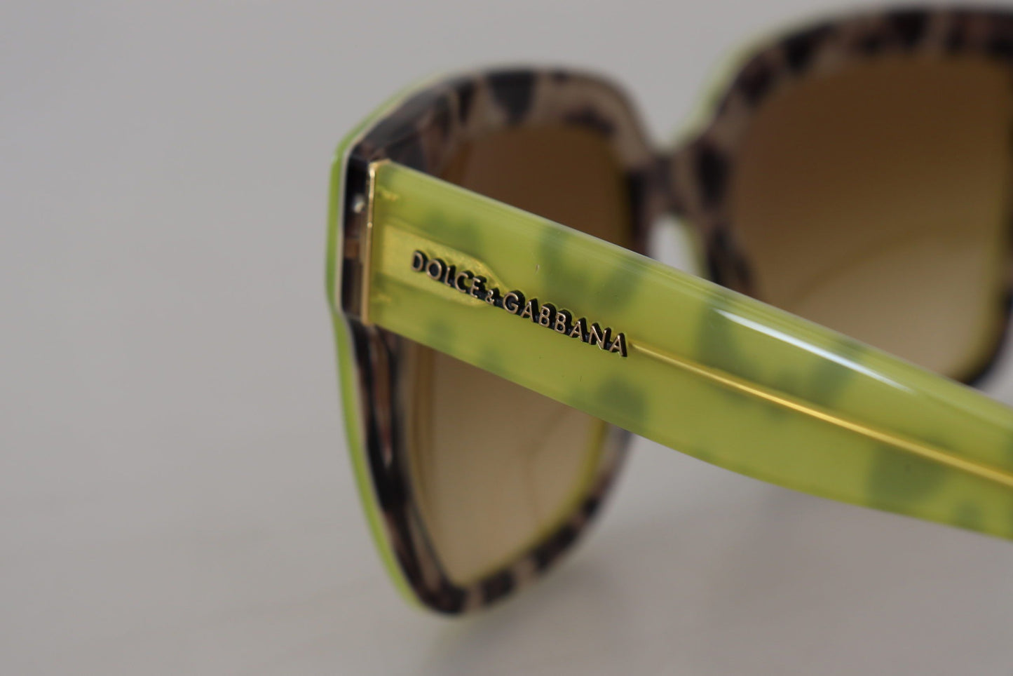 Chic Leopard Acetate Sunglasses