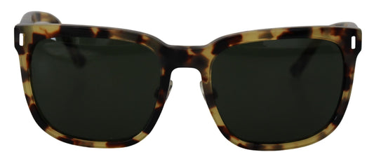 Chic Wayfarer Sunglasses in Havana