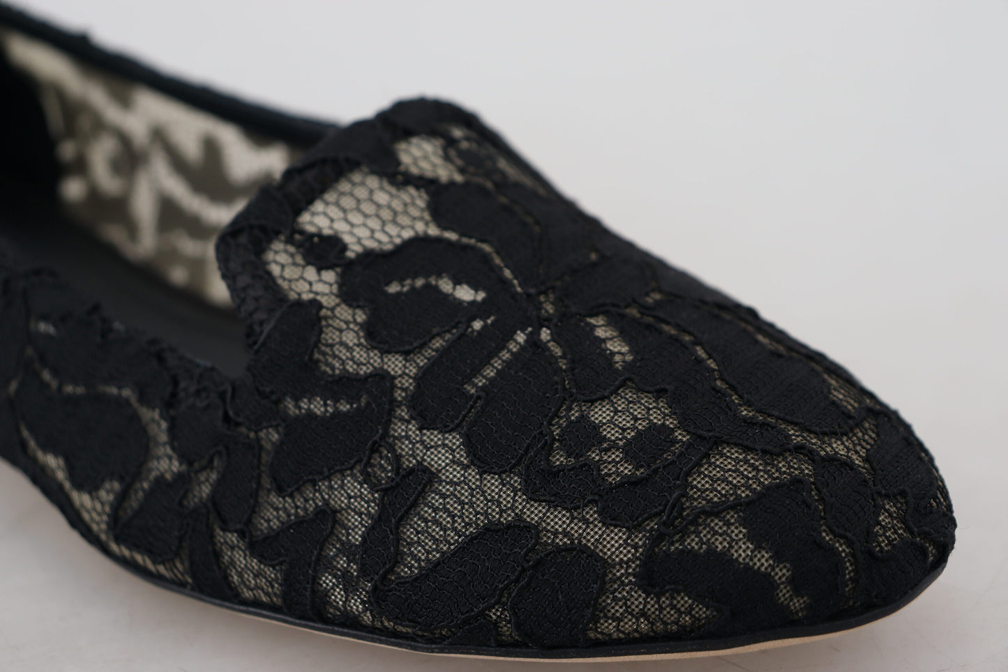 Elegant Black Lace Flat Shoes